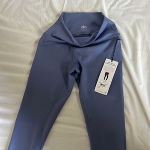 High-Waist Airlift Legging in infinity blue